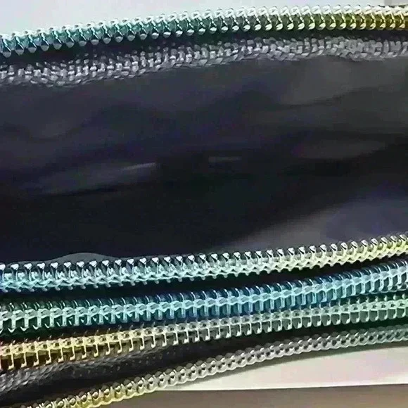 NWOT Fabulous Women's Clutch - Picture 7 of 7